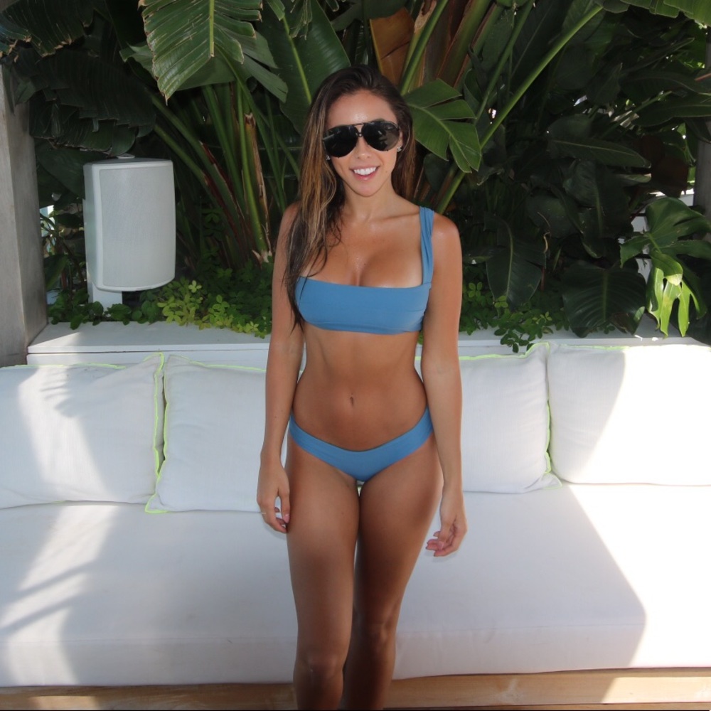 Blue kaohs bikini
